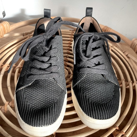 Lucky Brand black sneaker 6.5 - Picture 2 of 3